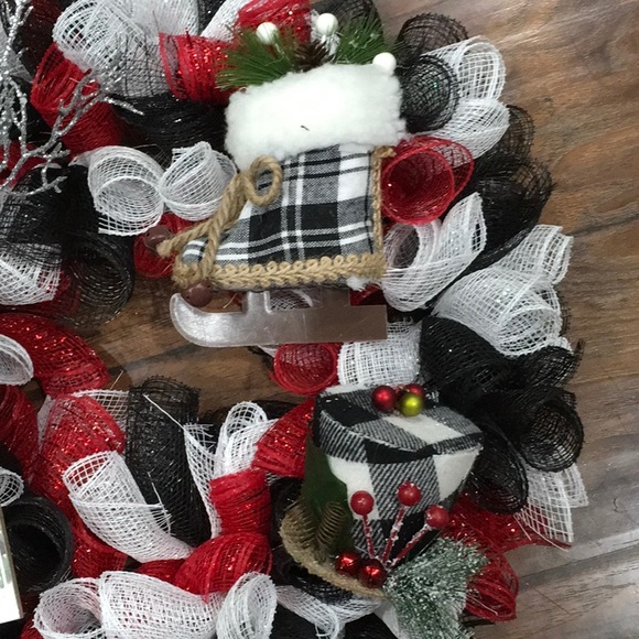 **SOLD**Christmas ❄️Winter Wreath - Picture 3 of 4